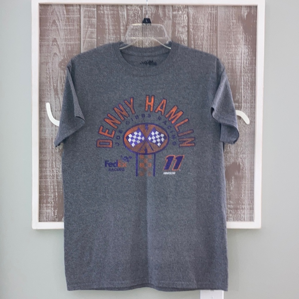 Denny Hamlin NASCAR (M) T-Shirt